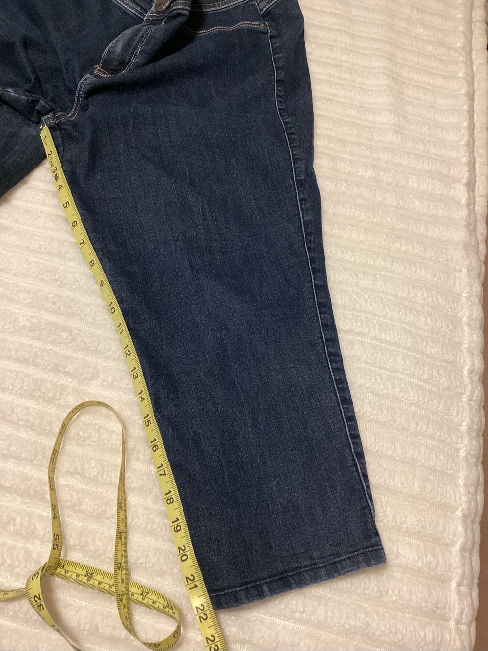 Roz & Ali Dark Indigo Cropped Straight Jeans, size 16, EUC - Picture 5 of 6